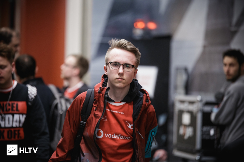 状态有点好！RNG打野选手Wei以71%胜率冲上韩服第二！